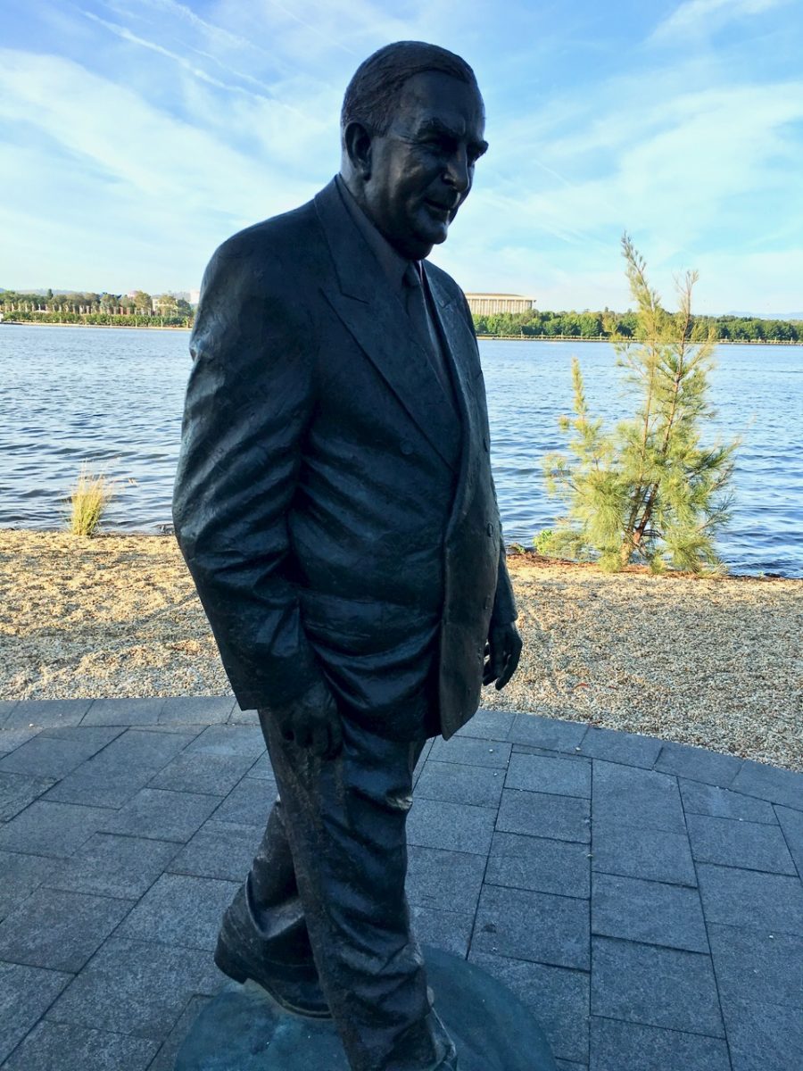Prime Minister Menzies sculpture by Peter Corlett, on Menzies Walk along the shoreline of Lake Burley Griffin. Photo: Marg Wade.