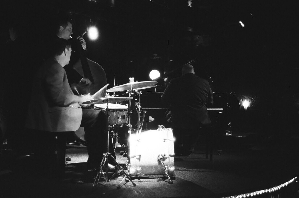 Saturday Night Jazz featuring the Wayne Kelly Trio.