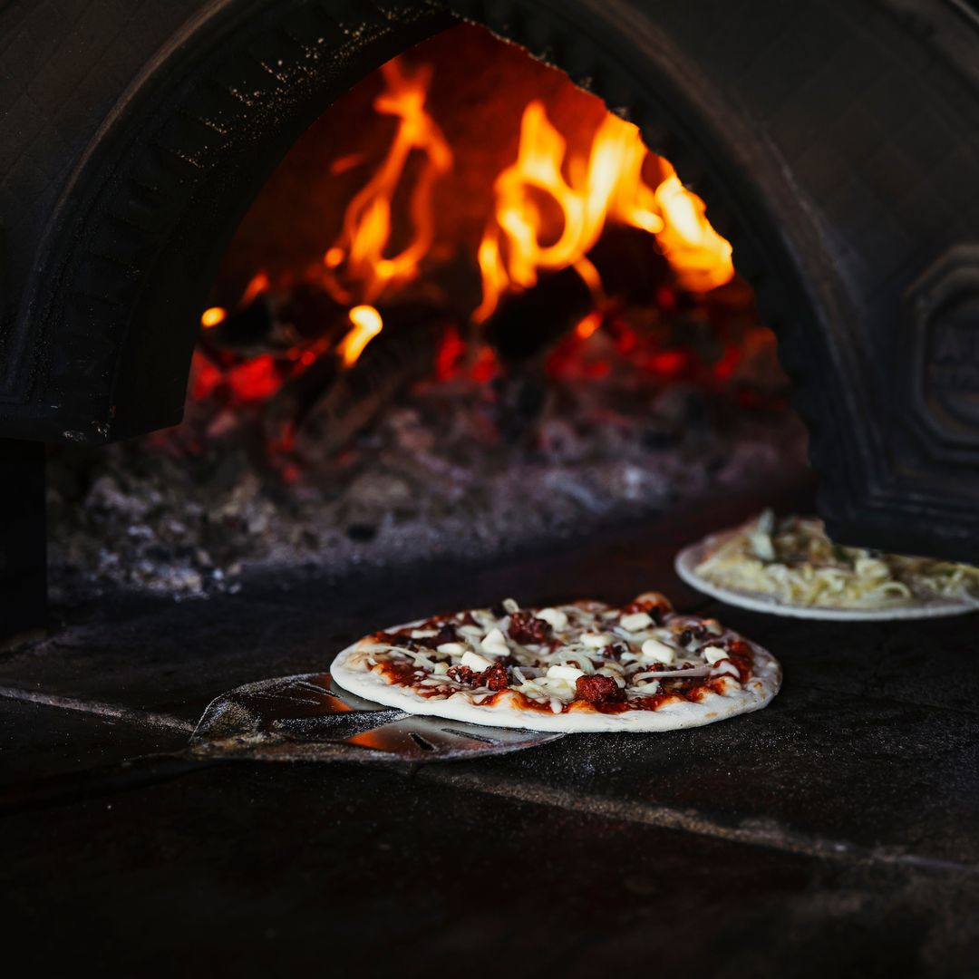 Woodfired pizzas at Four Winds Vineyard