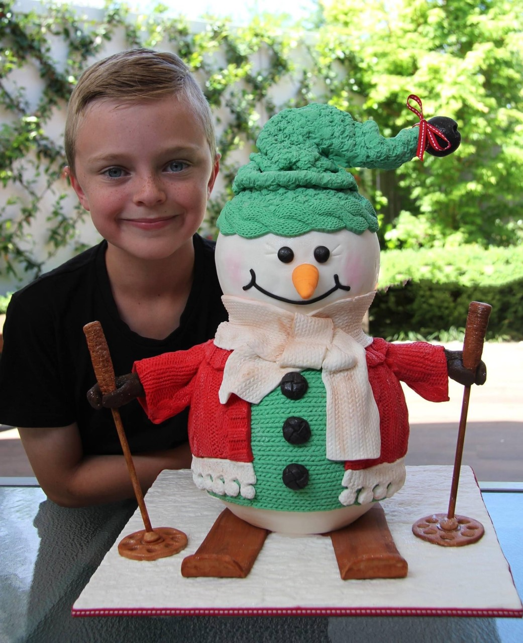 You have to see to believe 12-year-old Ethan's cake creations